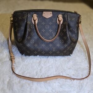 Authentic LV Turenne MM Monogram ✨️